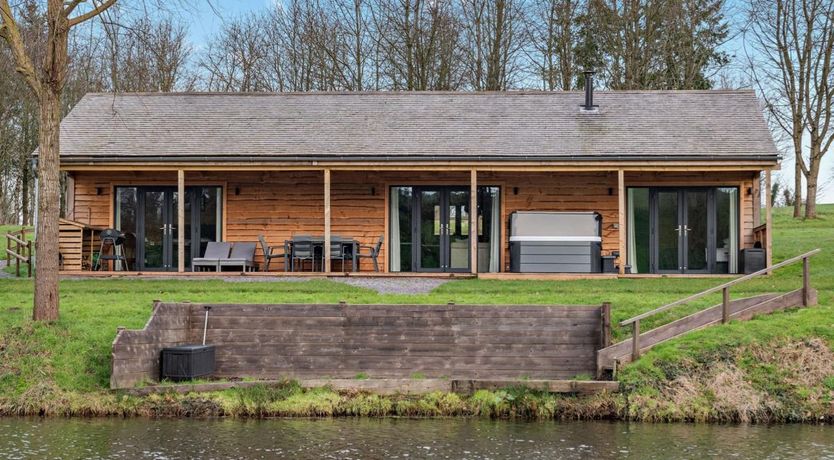 Photo of 3 Bed in Kentisbeare