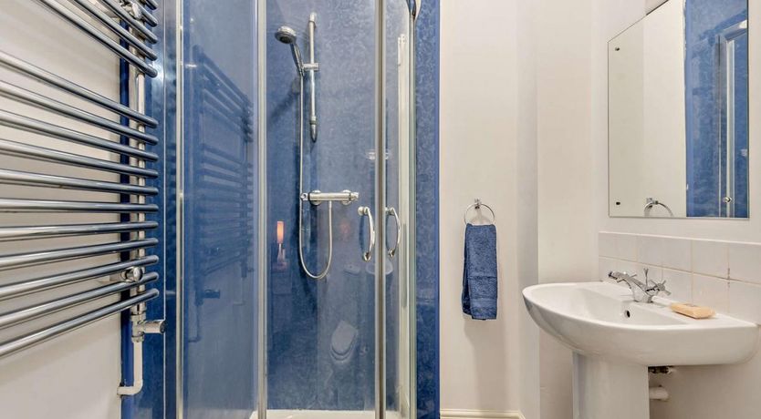 Photo of 2 Bed in Tenby