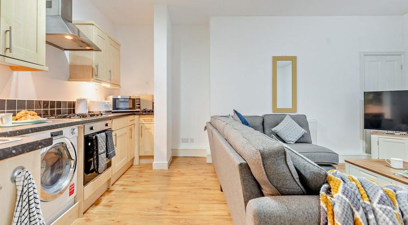 Photo of 2 Bed in Tenby