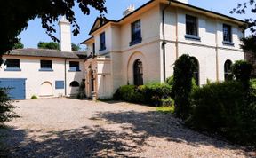 Photo of 2 Bed in Alford