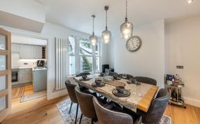 Photo of 4 Bed in Aberdovey