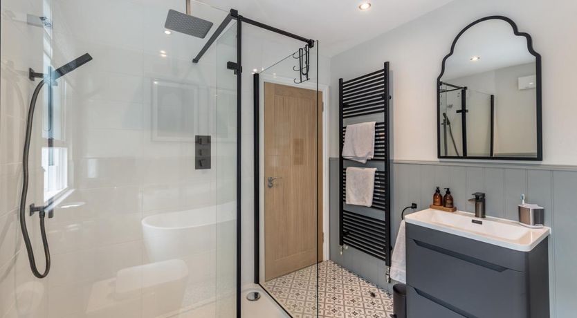 Photo of 4 Bed in Aberdovey