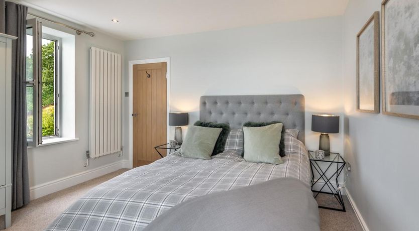 Photo of 4 Bed in Aberdovey