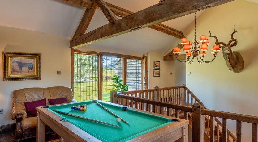 Photo of 21 Bed in Bettws Cedewain