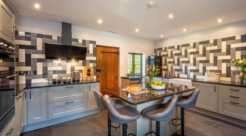 Photo of 21 Bed in Newtown