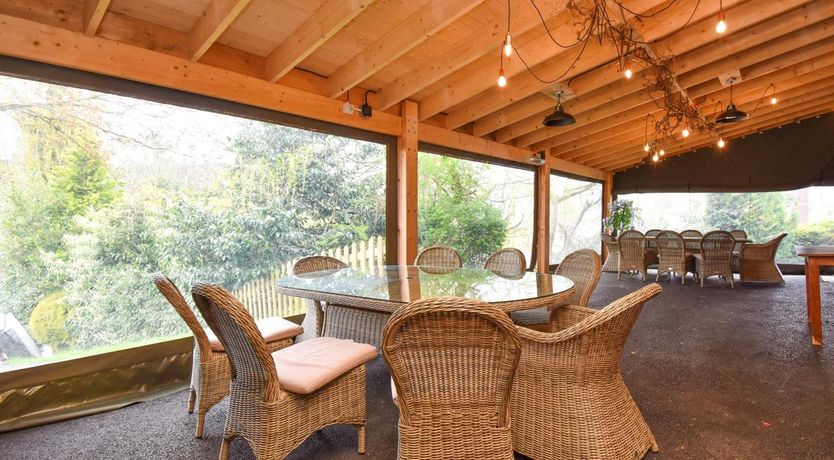 Photo of 21 Bed in Newtown