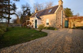 Photo of cottage-in-moray