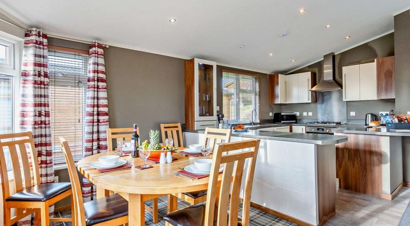 Photo of 3 Bed in Strachan