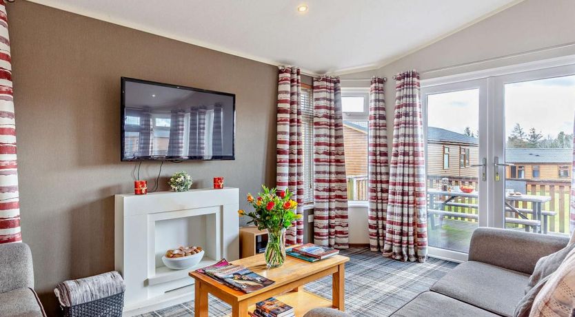 Photo of 3 Bed in Strachan