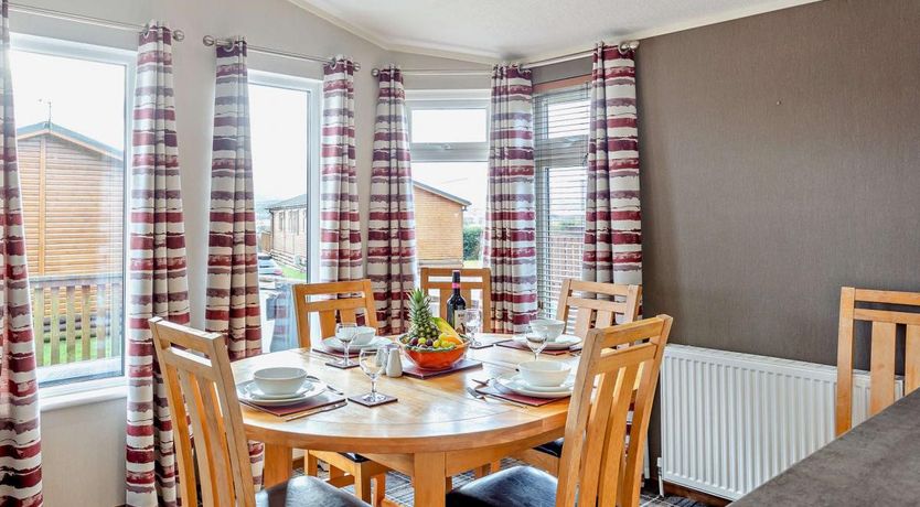 Photo of 3 Bed in Strachan