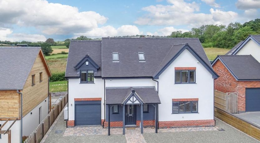 Photo of 4 Bed in Bishops Castle