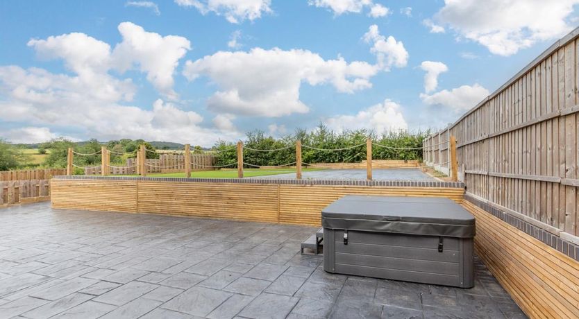 Photo of 4 Bed in Bishops Castle