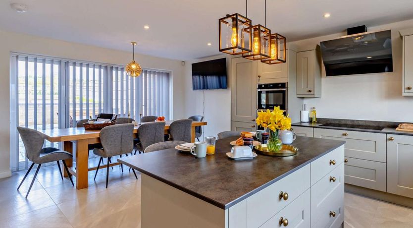 Photo of 4 Bed in Bishops Castle