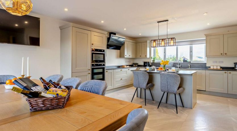 Photo of 4 Bed in Bishops Castle