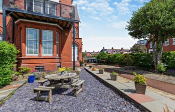 2 Bed in Lytham St Annes Holiday Home