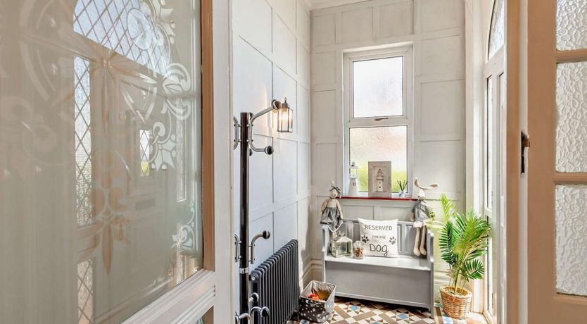 Photo of 2 Bed in Lytham St Annes