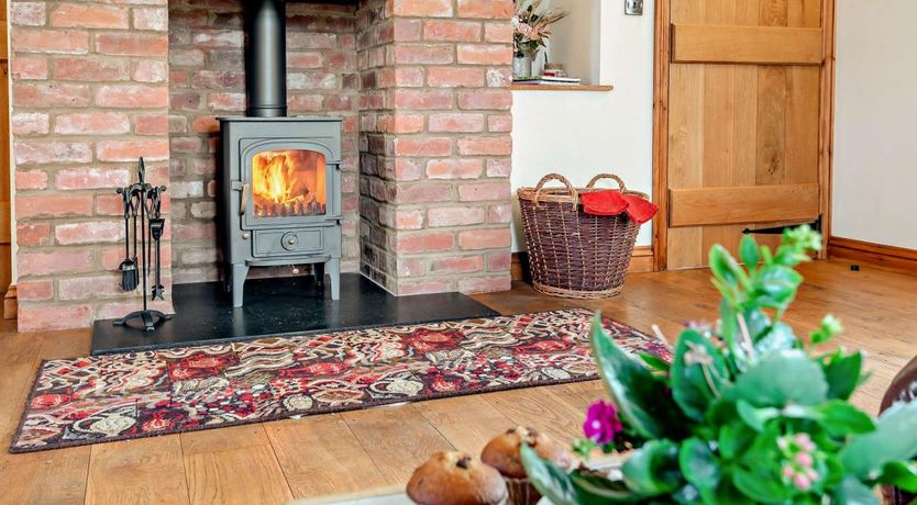 Photo of 3 Bed in Lower Rochford