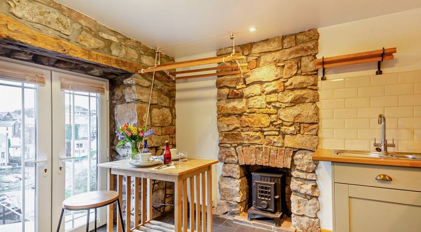 Photo of 1 Bed in Caernarfon