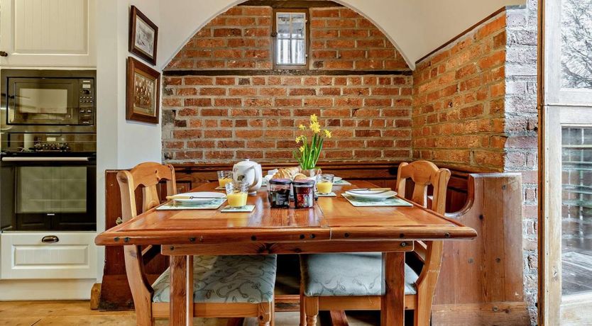 Photo of 2 Bed in Llanidloes