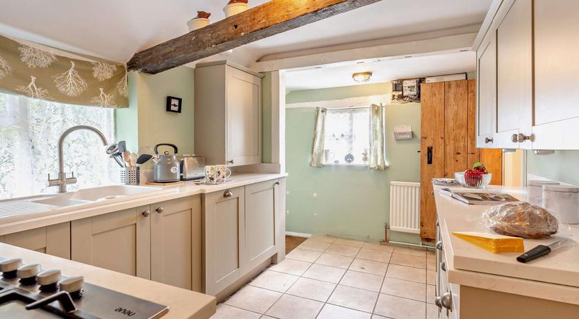 Photo of 2 Bed in Pett