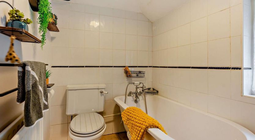 Photo of 2 Bed in Pett