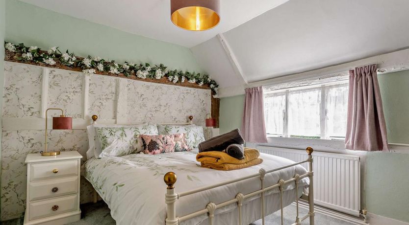 Photo of 2 Bed in Pett