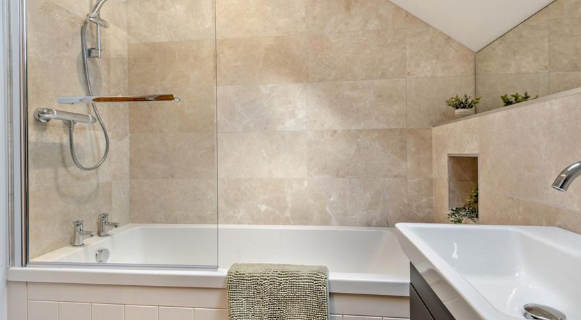 Photo of 3 Bed in Lamplugh