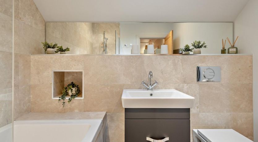 Photo of 3 Bed in Lamplugh