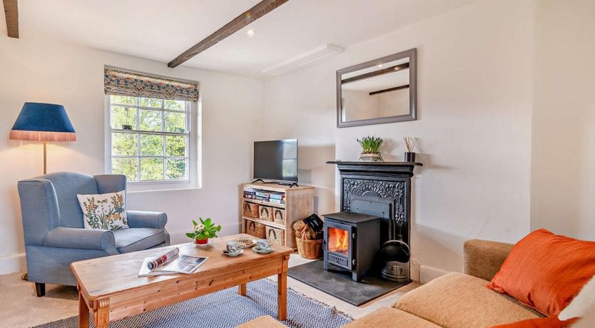 Photo of 1 Bed in Chetnole