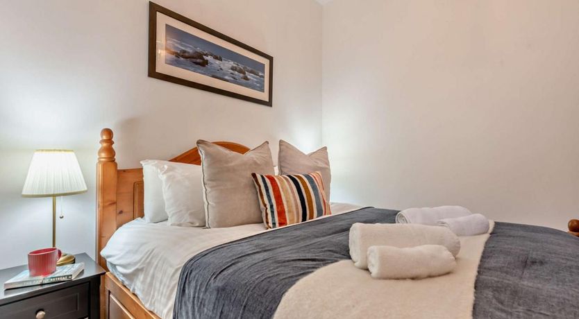 Photo of 2 Bed in New Quay