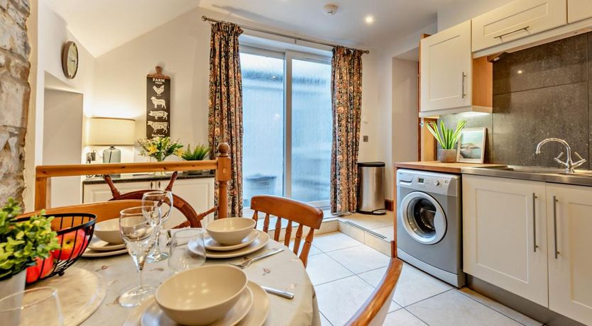 Photo of 2 Bed in New Quay