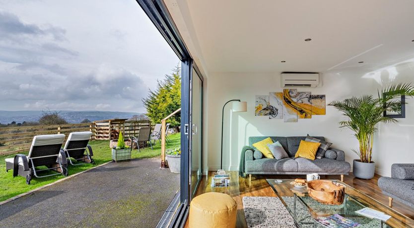 Photo of 3 Bed in Keighley
