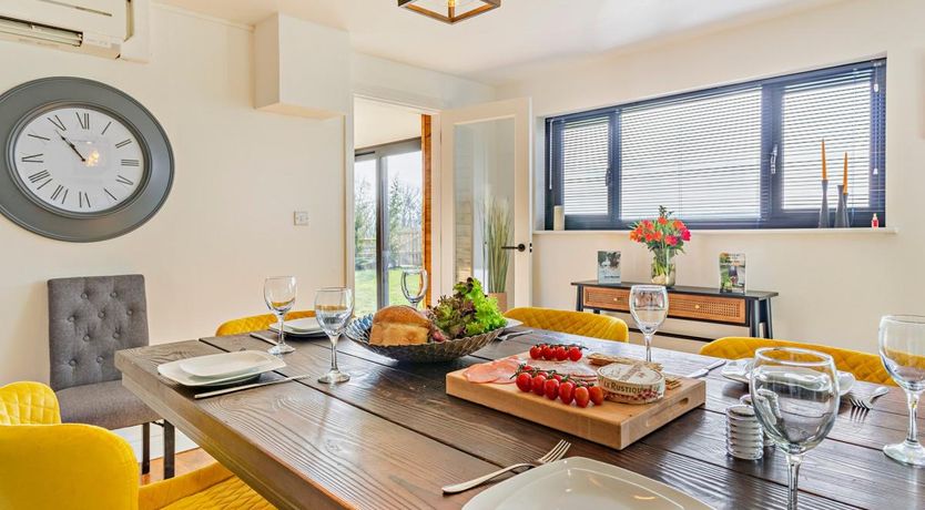 Photo of 3 Bed in West Morton