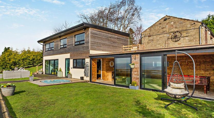 Photo of Cottage in West Yorkshire