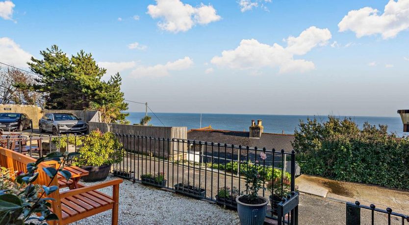 Photo of 2 Bed in Ventnor