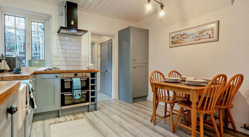 Photo of 2 Bed in Ventnor