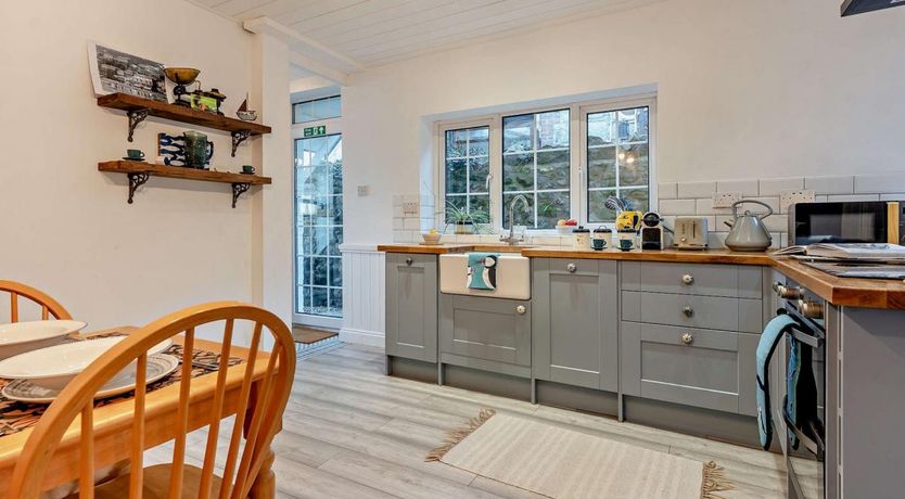 Photo of 2 Bed in Ventnor