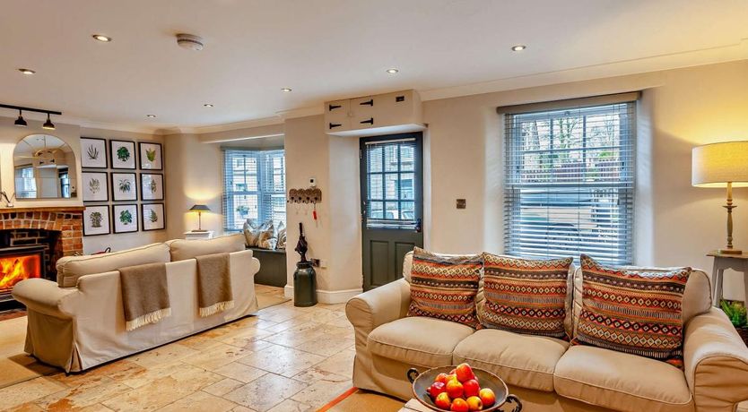 Photo of 3 Bed in Curry Rivel