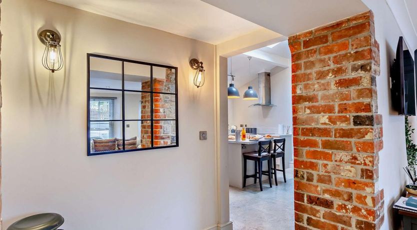 Photo of 3 Bed in Curry Rivel