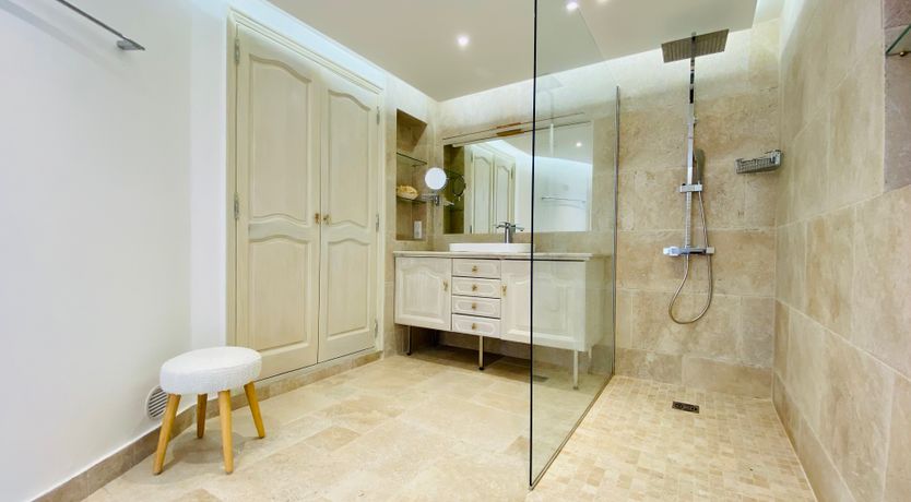 Photo of Orange & Cream