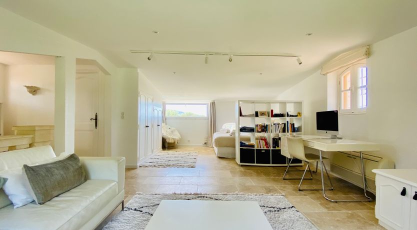 Photo of Orange & Cream