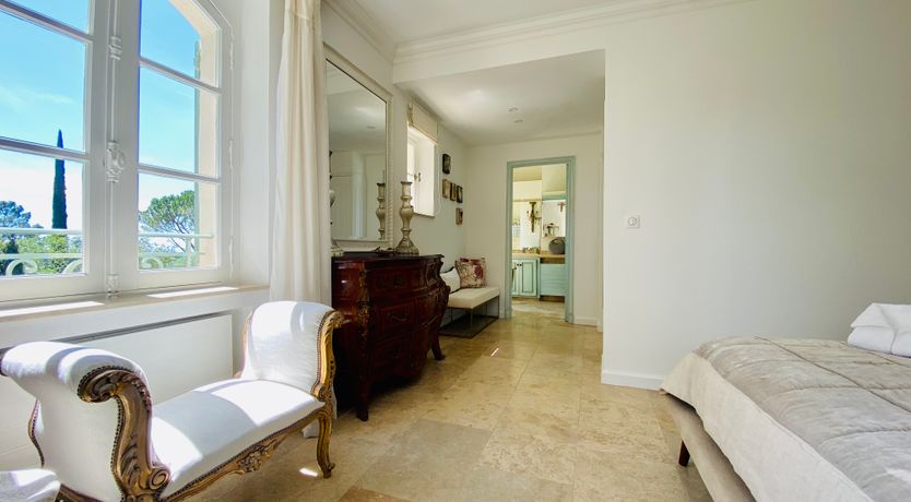 Photo of Orange & Cream