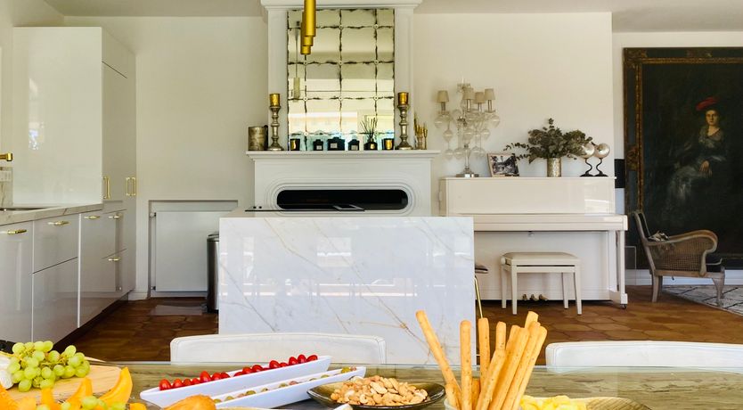 Photo of Orange & Cream