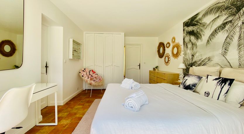 Photo of Orange & Cream