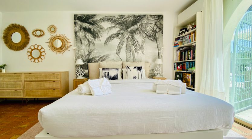 Photo of Orange & Cream