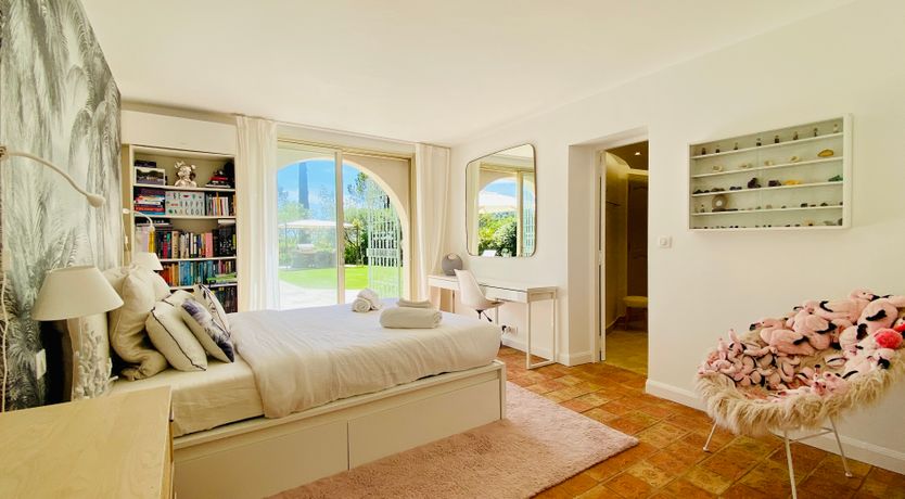 Photo of Orange & Cream