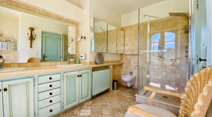 Photo of Orange & Cream