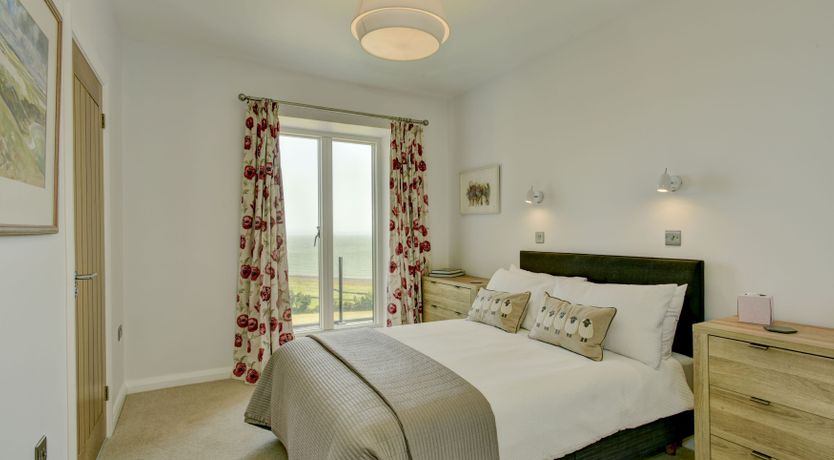 Photo of Owlscombe, Porlock Weir