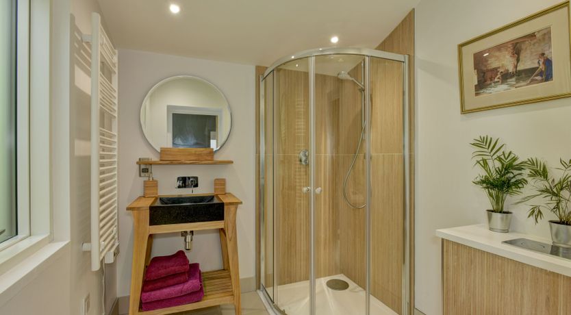 Photo of Owlscombe, Porlock Weir