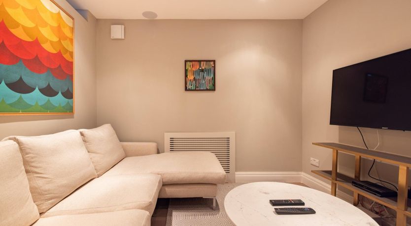 Photo of Sunny in Chelsea